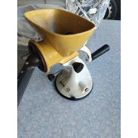 BONG 702 Manual Coffee Grinder – Vintage Mid-Century German Design